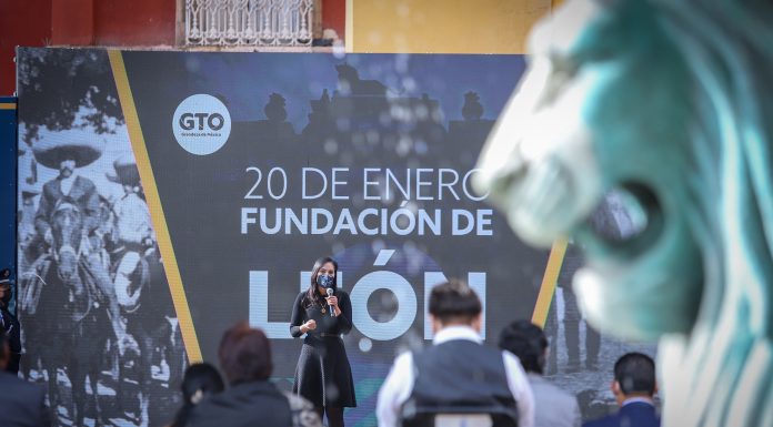 Presenta Ale Gutiérrez iniciativa 450 para León