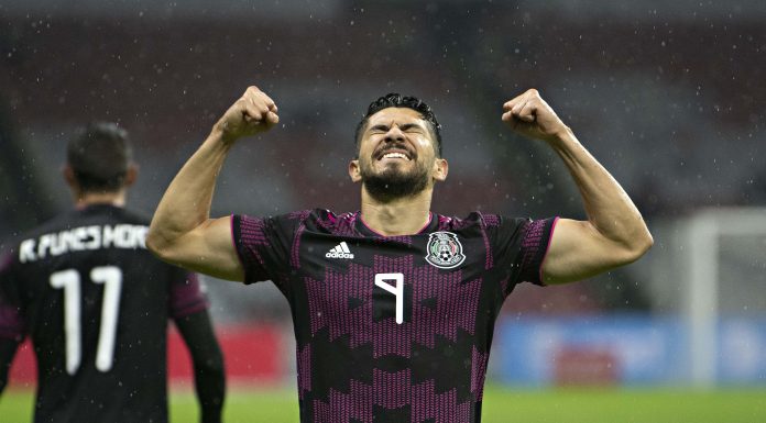 Avanza el Tri al vencer a Jamaica 2-1