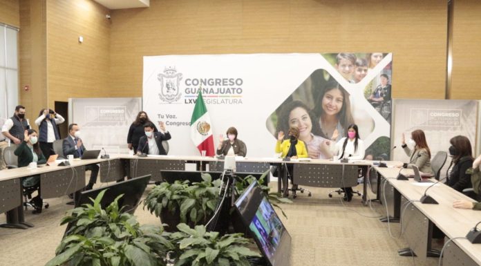 Recibe Congreso de Guanajuato solicitud de licencia de Ernesto Prieto