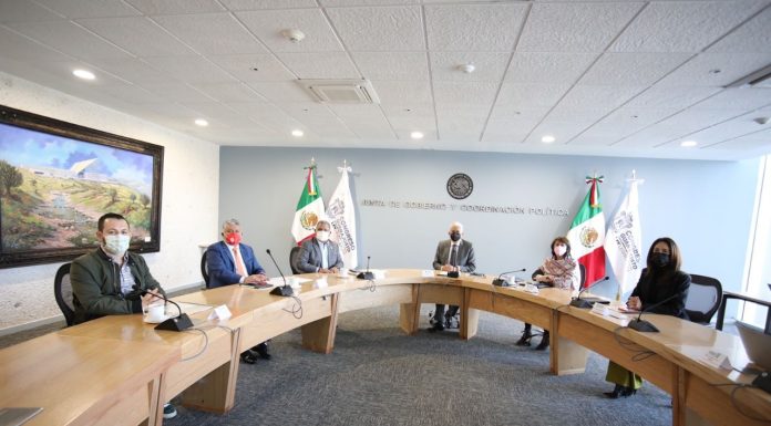 Presenta Contraloría Interna en el Congreso informe de actividades