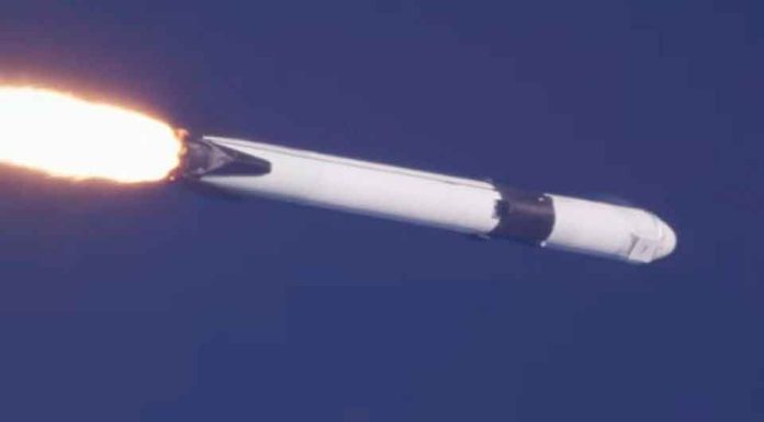 Cohete de Elon Musk “enloquece”: se va a estrellar contra la Luna Cohete de Elon Musk “enloquece”: se va a estrellar contra la Luna