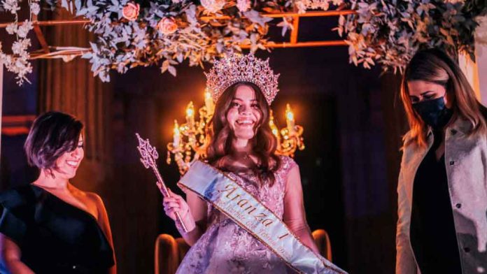 Coronan a Aranza I como reina de las fiestas 2022 Coronan a Aranza I como reina de las fiestas 2022