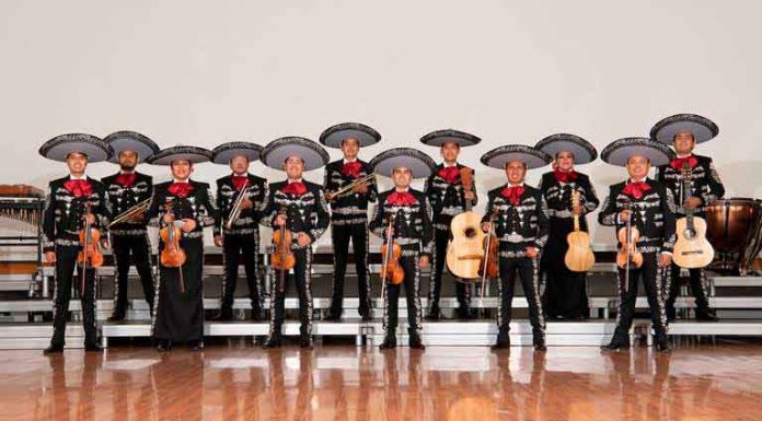 El Teatro del Bicentenario recibirá esta semana al Mariachi del Conservatorio de Celaya El Teatro del Bicentenario recibirá esta semana al Mariachi del Conservatorio de Celaya