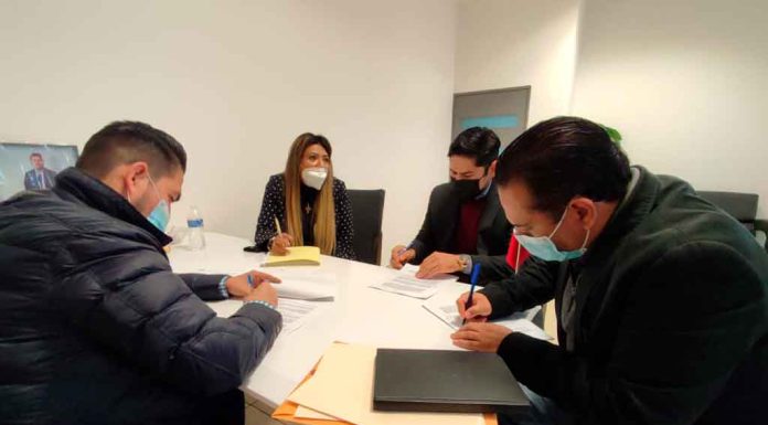 CUERÁMARO | Firma convenio municipo con CFE para mejorar servicios Firma convenio municipo de Cuerámaro con CFE para mejorar los servicios