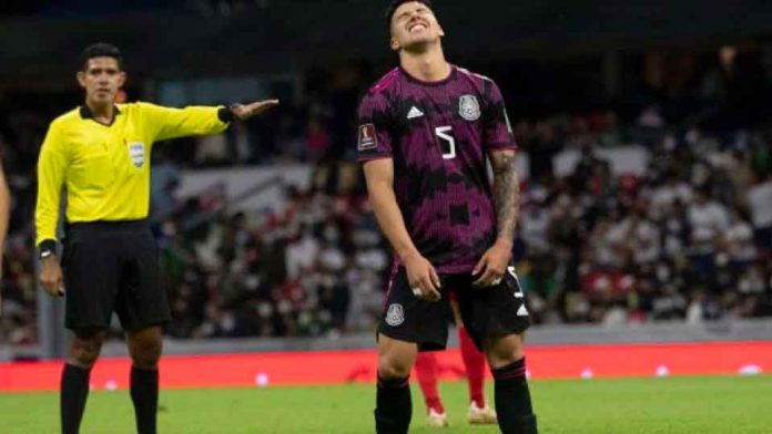 Jorge Sánchez causa baja del Tri, sufre lesión en duelo ante Jamaica