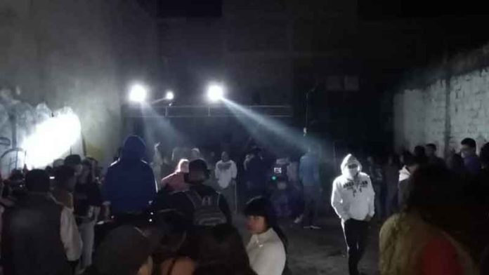 Suspenden 3 bailes “sonideros” sin permiso de organización en la vía pública