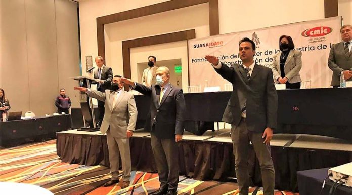 Rinde protesta clúster de la construcción; reconocen retos en el sector