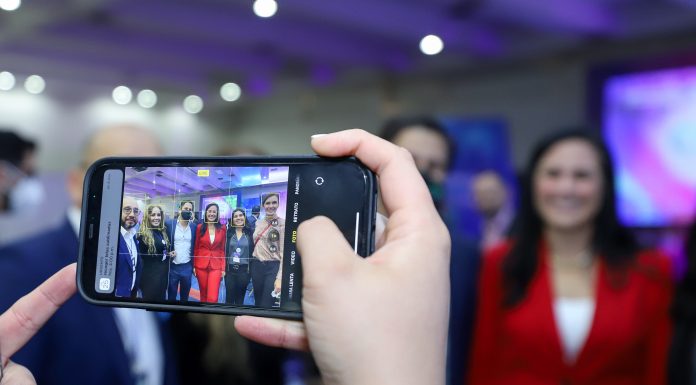 Llama Ale Gutiérrez a trabajar por un mejor país