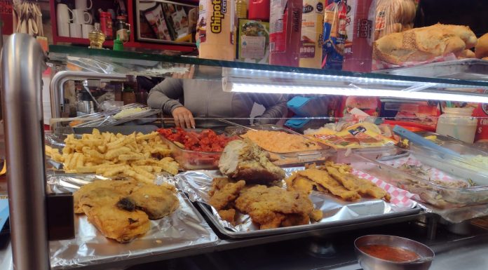 Preservan locatarios del Mercado Hidalgo la gastronomía tradicional