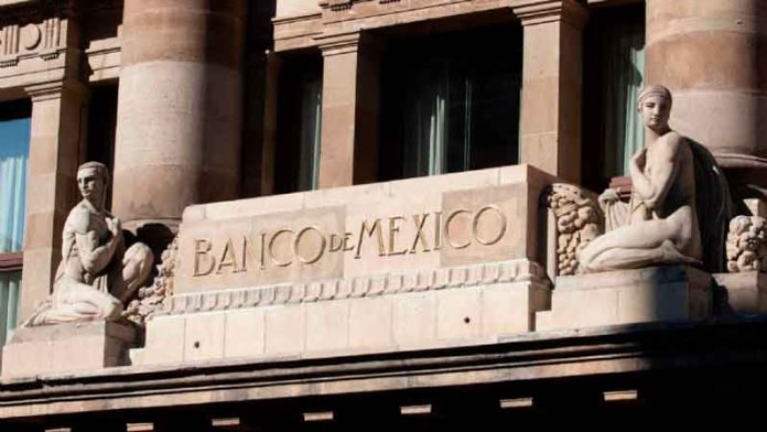 Banxico se pone “estricto” por inflación: eleva 50 puntos su tasa de interés