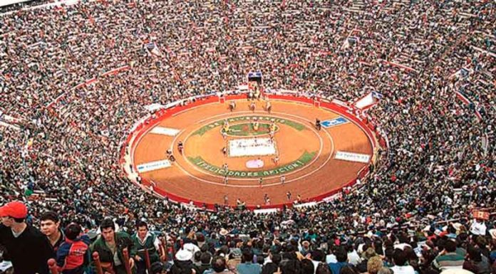 Diego Sánchez abre la Puerta Grande de la Plaza México Diego Sánchez abre la Puerta Grande de la Plaza México