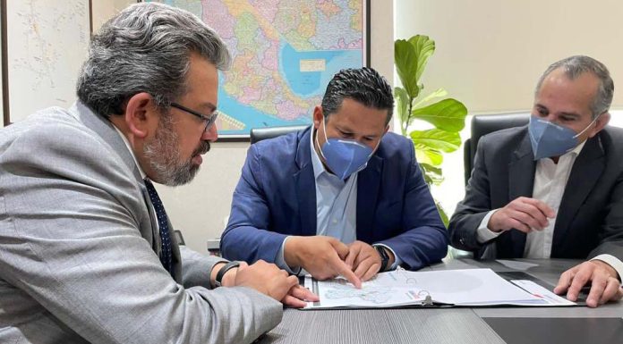 Por buen camino carretera Dolores-SMA: Diego Sinhue