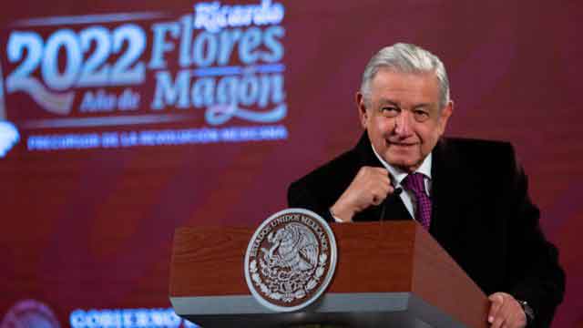 INE ordena a AMLO no opinar sobre consulta de revocación de mandato INE ordena a AMLO no opinar sobre consulta de revocación de mandato