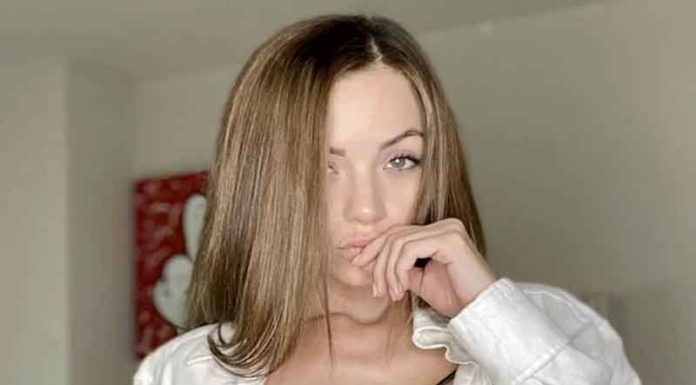 Melanie Pavola muestra hasta sus pecados y ‘pide calor’ con una provocativa foto Melanie Pavola muestra hasta sus pecados y 'pide calor' con una provocativa foto