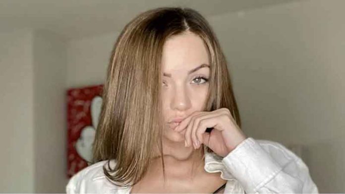 Melanie Pavola muestra hasta sus pecados y 'pide calor' con una provocativa foto Melanie Pavola muestra hasta sus pecados y 'pide calor' con una provocativa foto