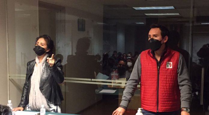 Regresarán a clases sin vacuna; Gobierno Federal se las negó: PRI