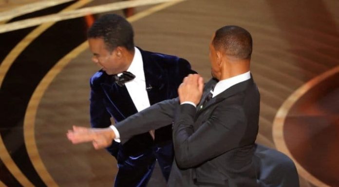 Da tremenda bofetada Will Smith a Chris Rock durante ceremonia de Óscar (VIDEO)