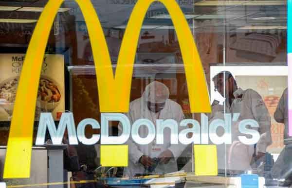 Adiós a la Cajita Feliz en Rusia McDonald’s cerrará 850 sucursales Adiós a la Cajita Feliz en Rusia McDonald’s cerrará 850 sucursales