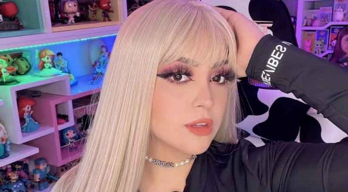 Arigameplays enloquece a sus fans con ajustado atuendo a lo “Ángeles de Charlie” (Video) Arigameplays enloquece a sus fans con ajustado atuendo a lo “Ángeles de Charlie” (Video)