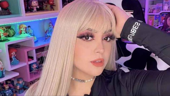 Arigameplays enloquece a sus fans con ajustado atuendo a lo “Ángeles de Charlie” (Video)