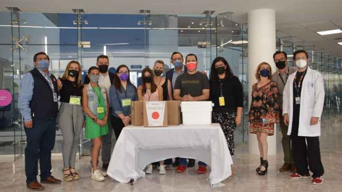 Dona Nariz Roja medicamentos oncológicos al Hospital General de León