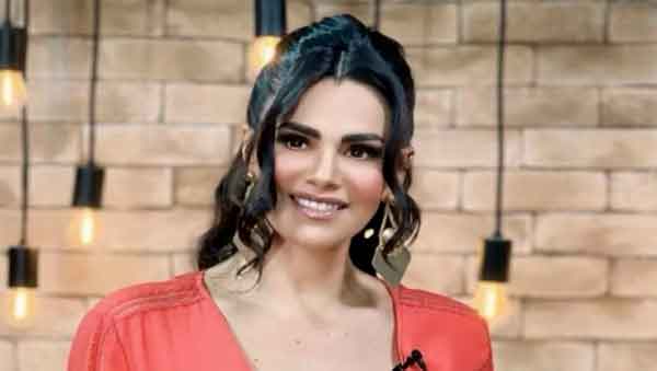 Luz Elena González presume sus tremendas curvas con sesión desde la playa Luz Elena González presume sus tremendas curvas con sesión desde la playa