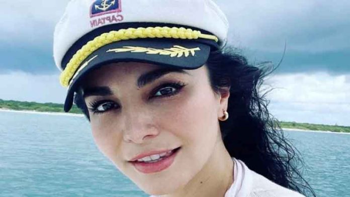 Martha Higareda muestra escultural figura Martha Higareda muestra escultural figura