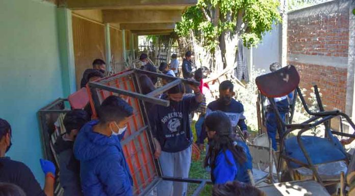 Participan jóvenes en el mejoramiento de sus escuelas Participan jóvenes en el mejoramiento de sus escuelas