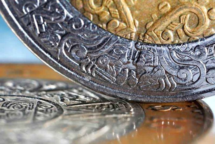 Peso ‘se luce’ a mitad de semana: cierra con su mayor apreciación en 9 meses