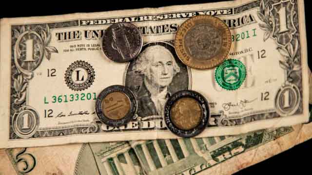 Peso cotiza en 19.93 por dólar; BMV ronda su máximo histórico Peso cotiza en 19.93 por dólar; BMV ronda su máximo histórico