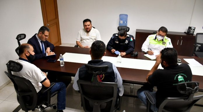 IRAPUATO | Acuerdan fortalecer operativos de taxi seguro en el municipio