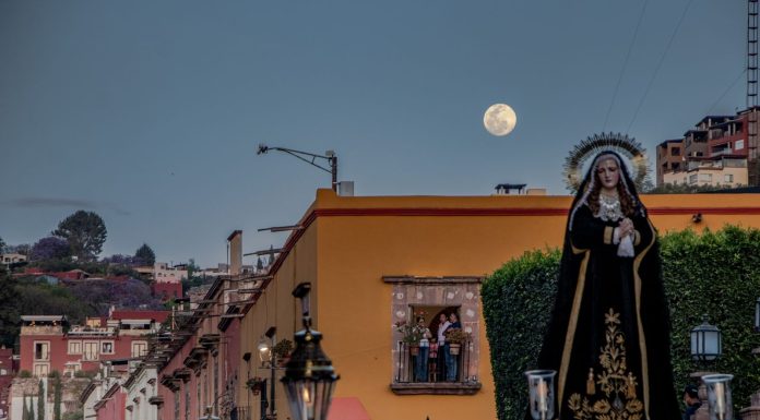 Regresa tradición del Santo Entierro a San Miguel de Allende