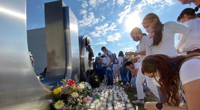 El silencio, poderosa protesta de la colmena, por el homicidio de Ángel