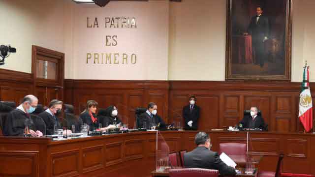 AMLO acusa ‘lobby’ de gobierno y empresas de EU en Corte para tumbar ley eléctrica AMLO acusa ‘lobby’ de gobierno y empresas de EU en Corte para tumbar ley eléctrica