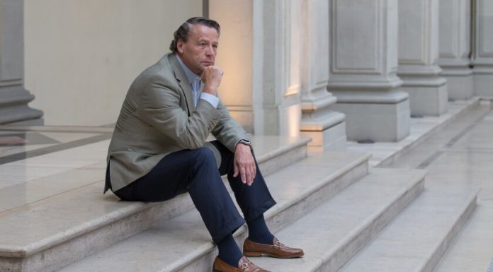 Alfredo Adame protagoniza zafarrancho y falla patadas de bicicleta (VIDEO)