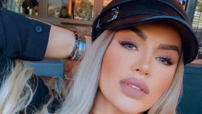 Mariana González, novia de Vicente Fernández Jr., presume sus curvas