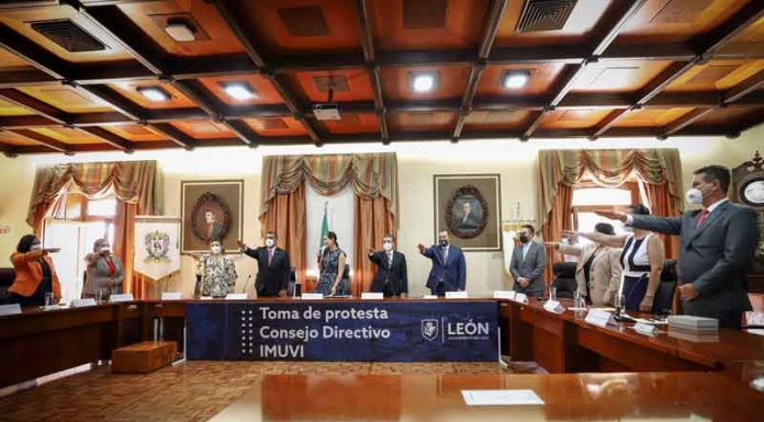 Toman protesta consejo del IMUVI Toman protesta consejo del IMUVI