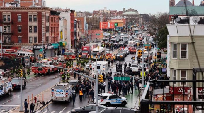 (VIDEO) Tiroteo en metro de Nueva York: suman 16 heridos por ataque (VIDEO) Tiroteo en metro de Nueva York: suman 16 heridos por ataque