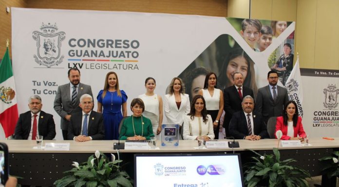 Poder Legislativo recibe Informe de Gobierno