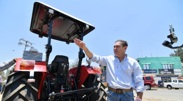 Entregan nuevo tractor en Guanajuato capital