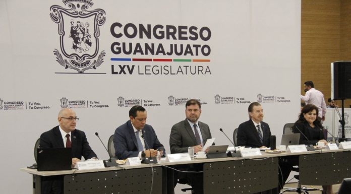 Desarrollo Social y Humano, tema matutino de glosa por Cuarto Informe