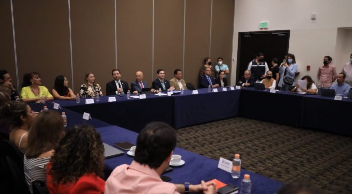 Se reúne comisión legislativa de Hacienda con autoridades de Celaya
