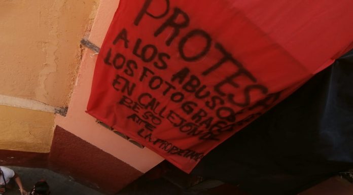 Conflicto en el Callejón del Beso amarga el romance en la capital