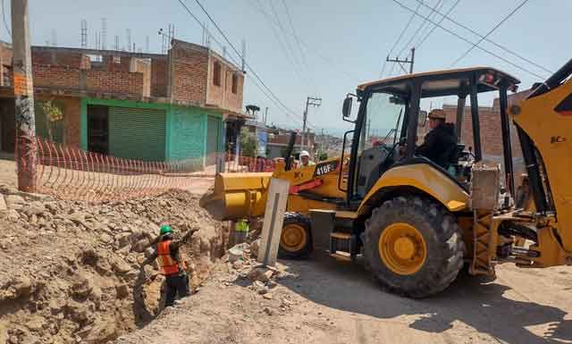 Lleva SAPAL agua potable y drenaje a más de 4 mil leoneses Lleva SAPAL agua potable y drenaje a más de 4 mil leoneses