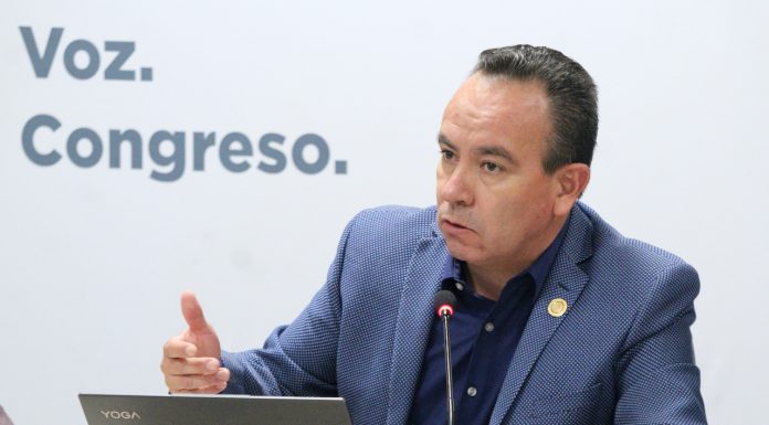Analizan diputados propuesta en materia de gobierno digital