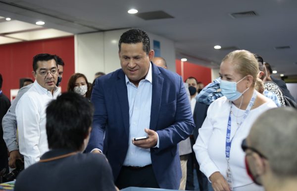 Afina agenda Diego Sinhué por visita a Palacio Nacional