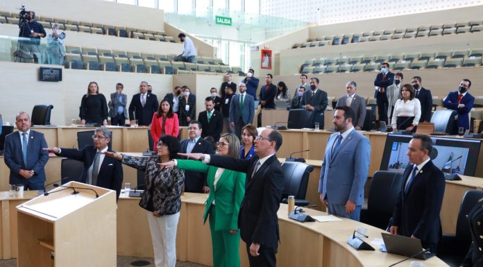 Rinden protesta magistrados y consejera del Poder Judicial