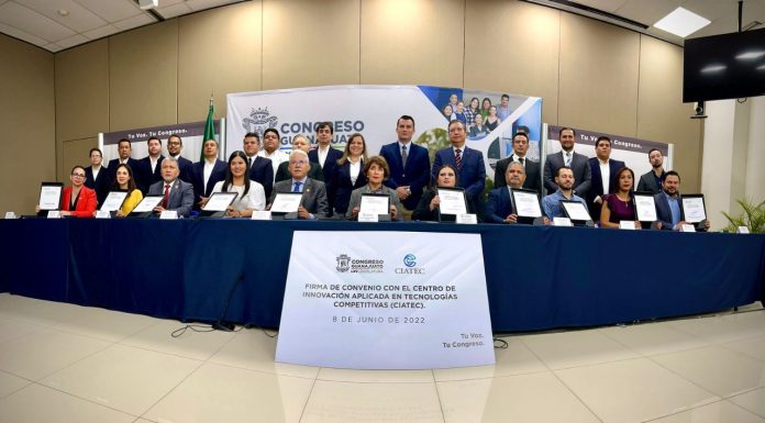 Firman convenio Congreso y CIATEC por al desarrollo científico
