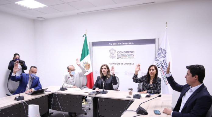 Sesiona la Comisión de Justicia, aprueban dictámenes