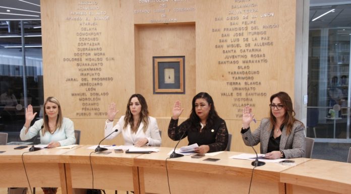 Aprueban dictámen de iniciativa propuesta por el PAN